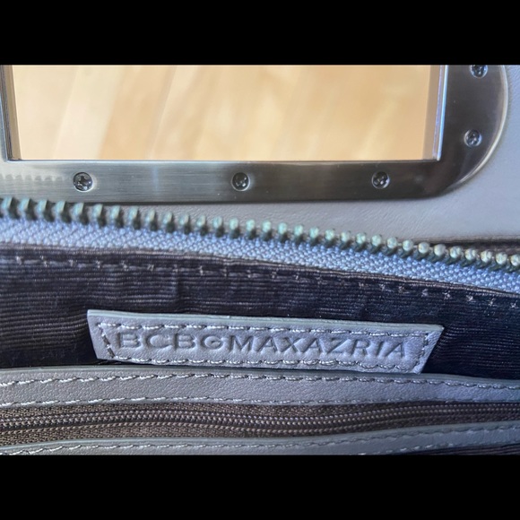 BCBG large clutch - Picture 5 of 7